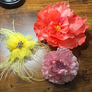 Vibrant Floral Hair Accessories